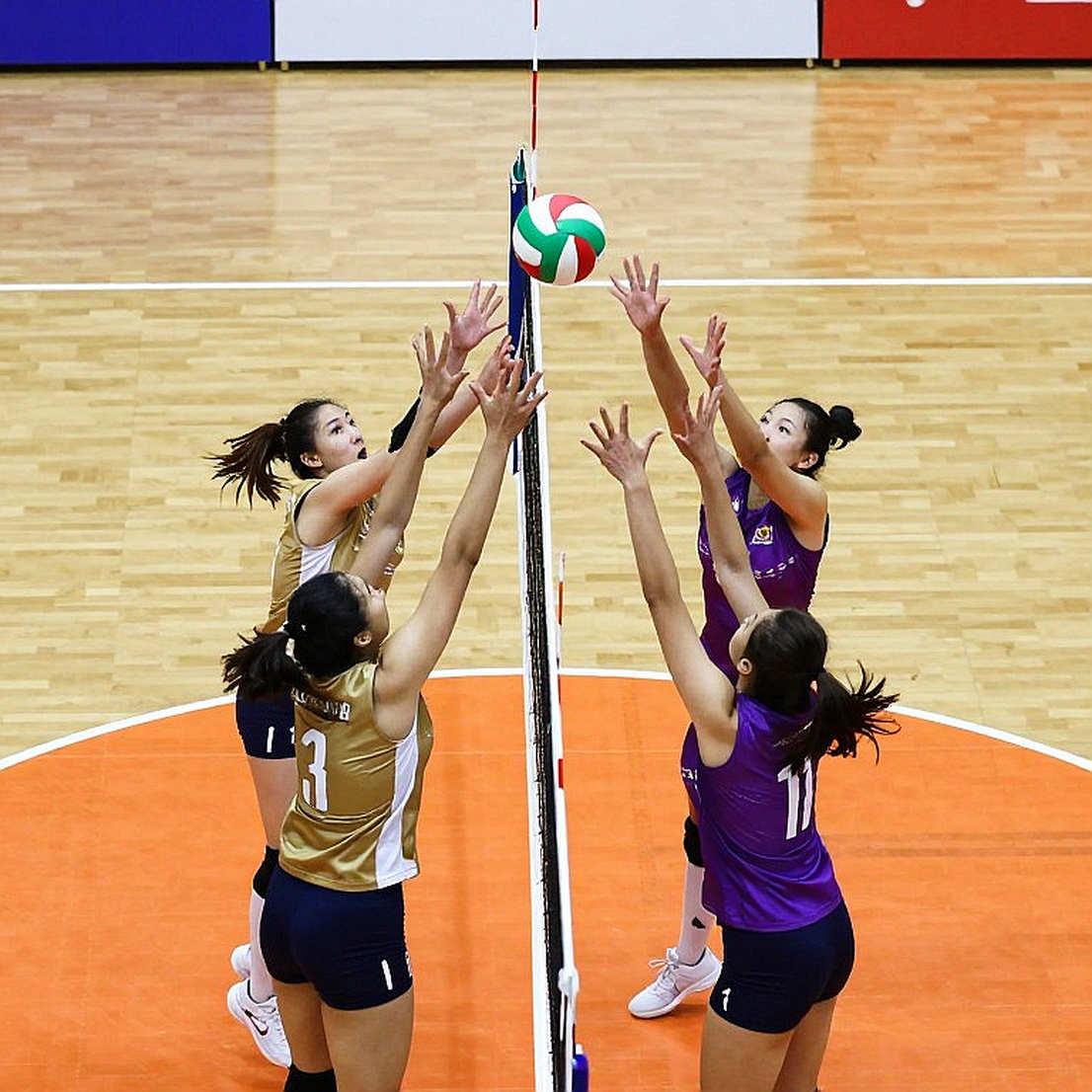 Nebraska giữ ngôi số 1: bảng xếp hạng NCAA đọc sức mạnh lịch thi đấu, không đọc tỷ số