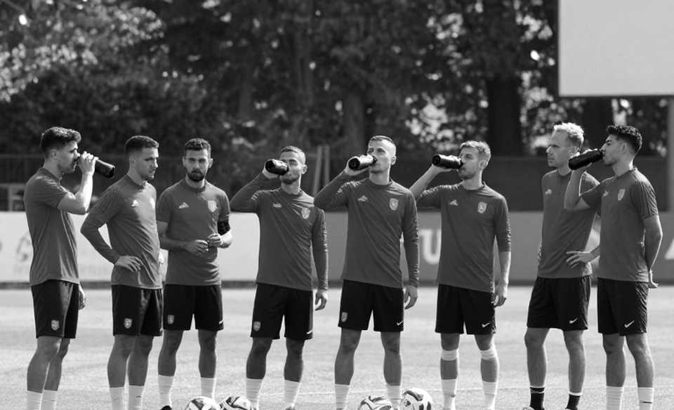 Zidane ra mắt tuyển Pháp: Mbappe ghi bàn rồi dính chấn thương, Pháp thắng nhọc Thổ Nhĩ Kỳ 1-0
