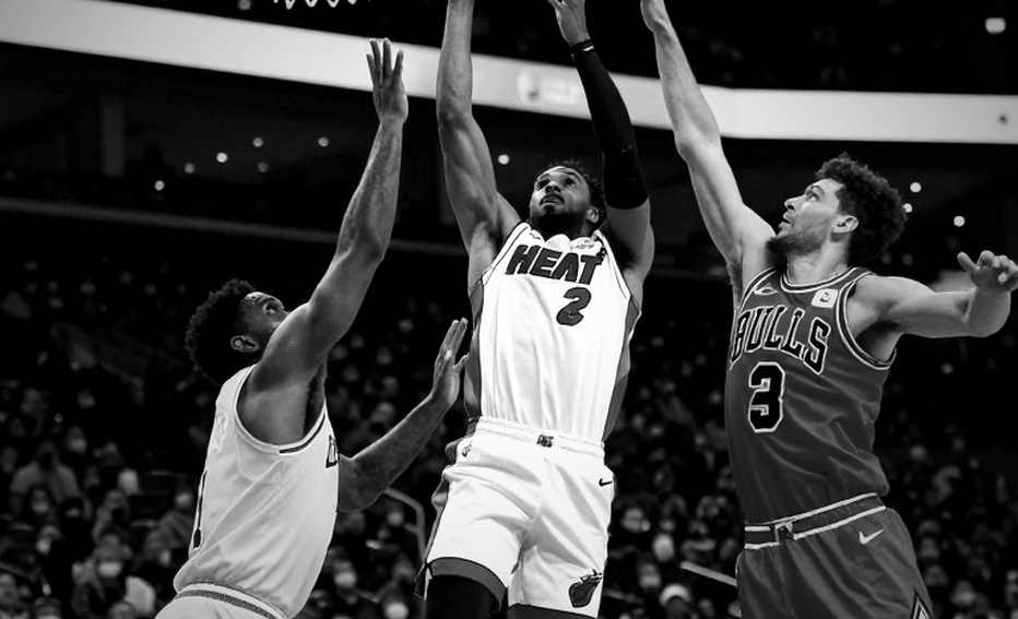 LA Clippers nhận án phạt nặng chưa từng có: 5 pick vòng 1 bị tịch thu, Steve Ballmer bị cấm 1 năm